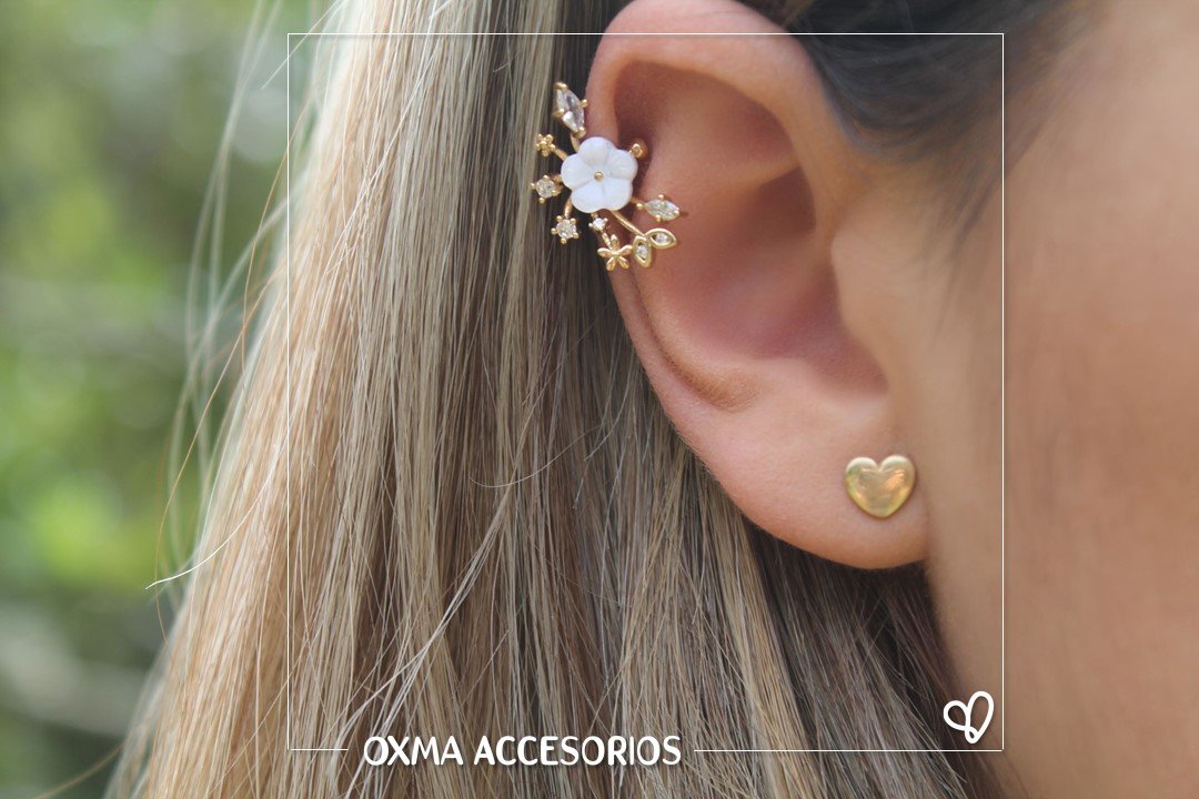 earcuff flor blanca