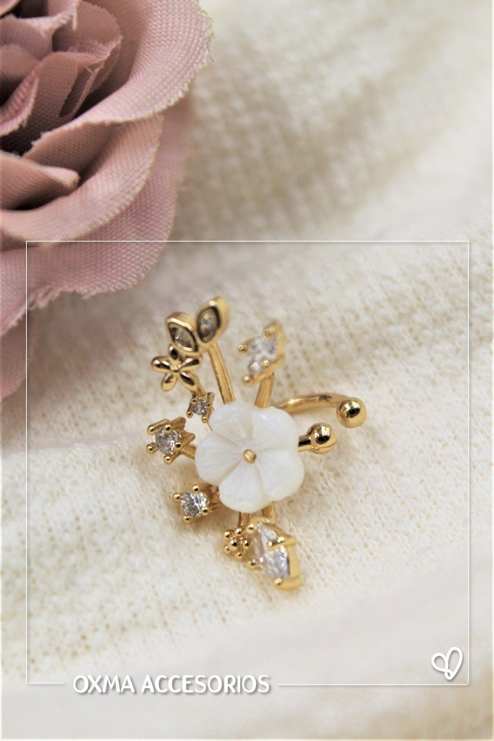 earcuff flor blanca